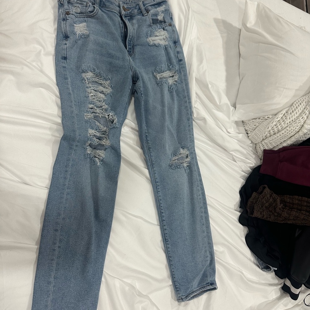 American Eagle Outfitters Light Blue Distressed Straight Leg Jeans